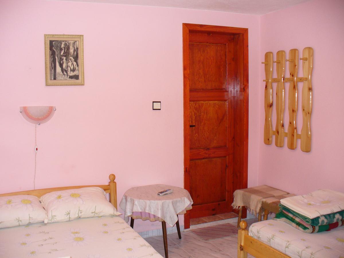 Mountain Sun Guest House Chiflik Exterior foto