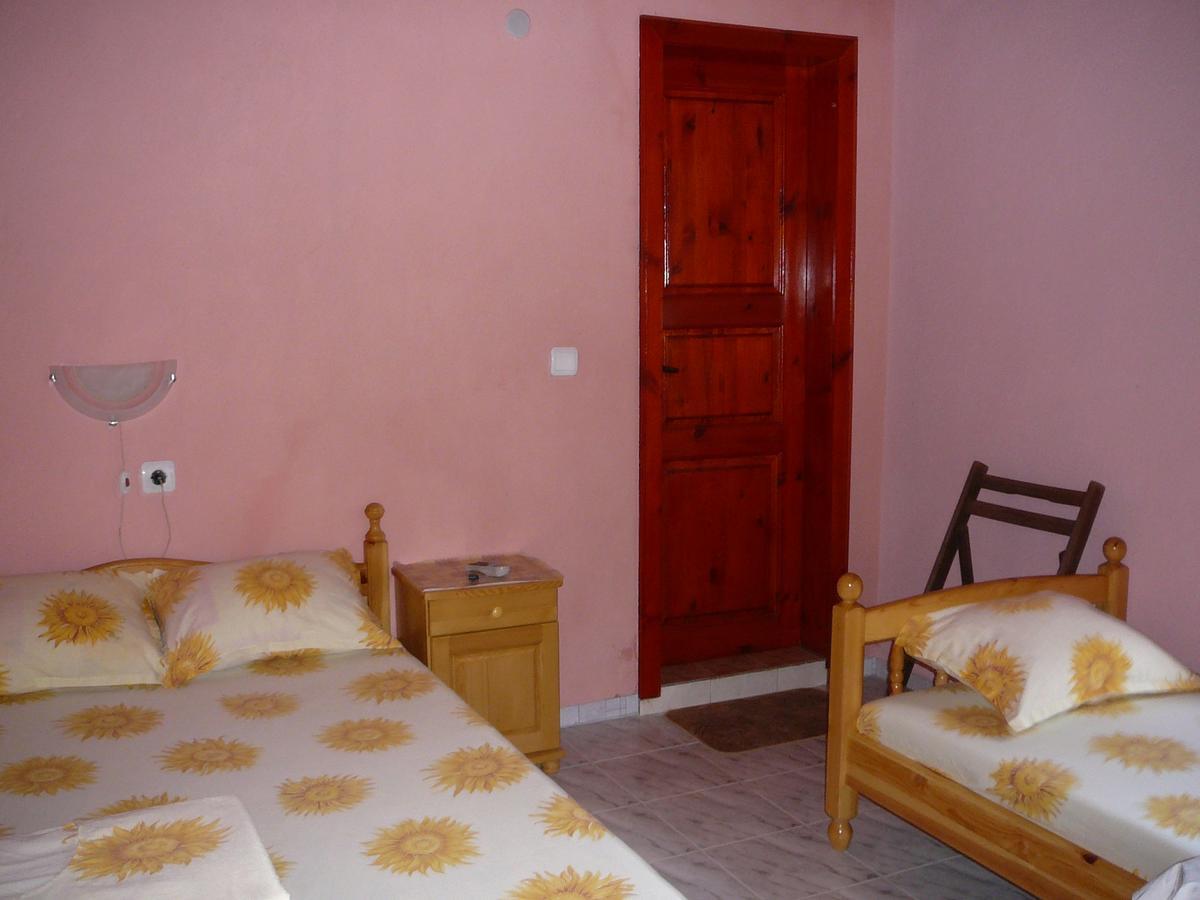 Mountain Sun Guest House Chiflik Exterior foto
